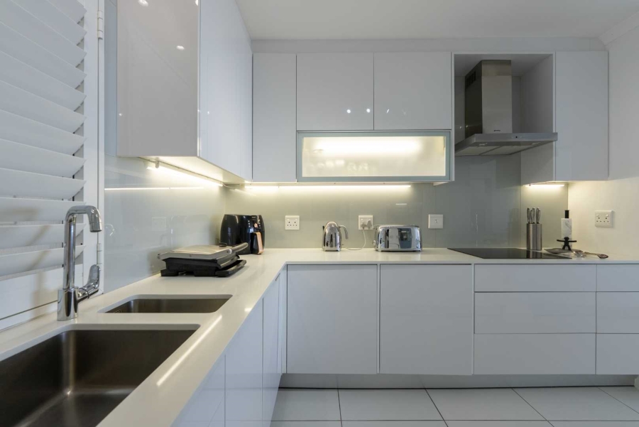 2 Bedroom Property for Sale in Sea Point Western Cape